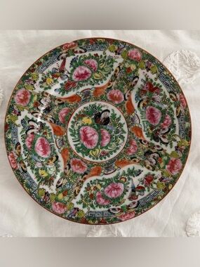 Antique Vintage Chinese Famille Rose Medallion Porcelain Plate -  8.3”